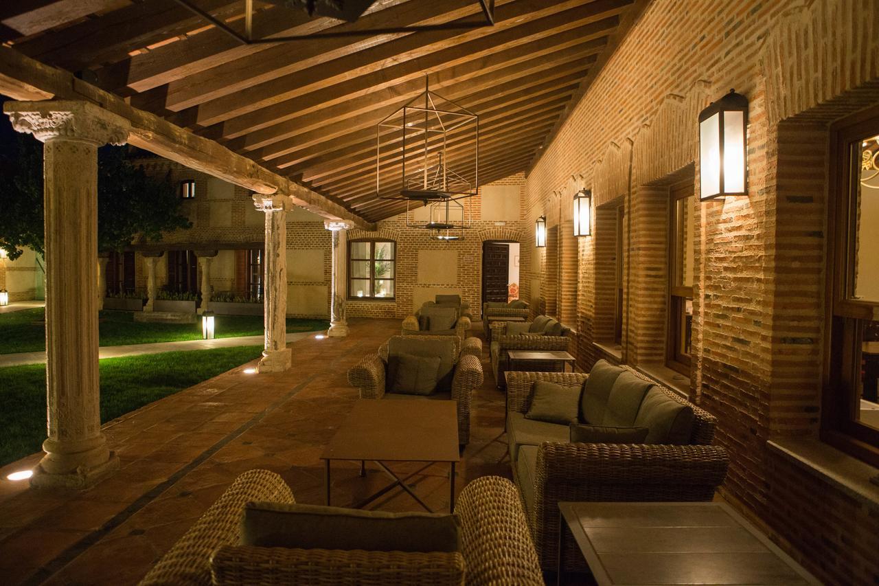 Posada Isabel De Castilla Madrigal de las Altas Torres Ngoại thất bức ảnh